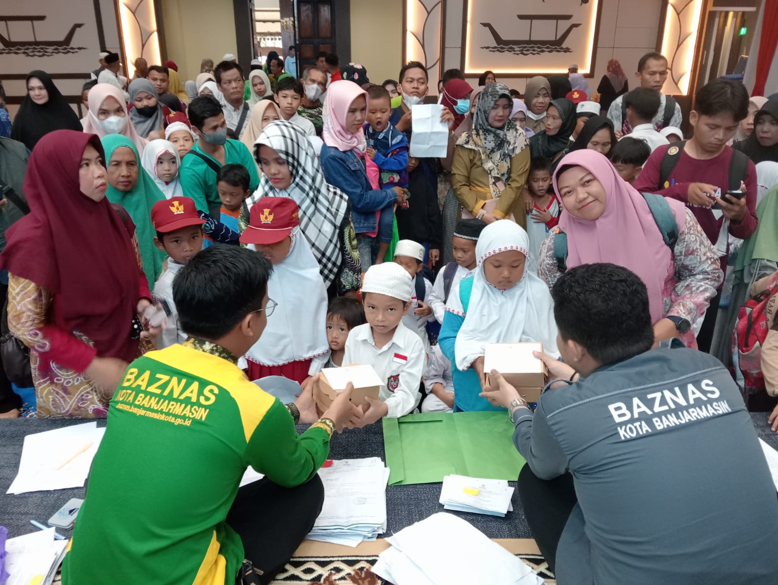 BAZNAS Kota Banjarmasin Salurkan Bantuan Pendidikan untuk 258 Siswa MI dan MTS Swasta